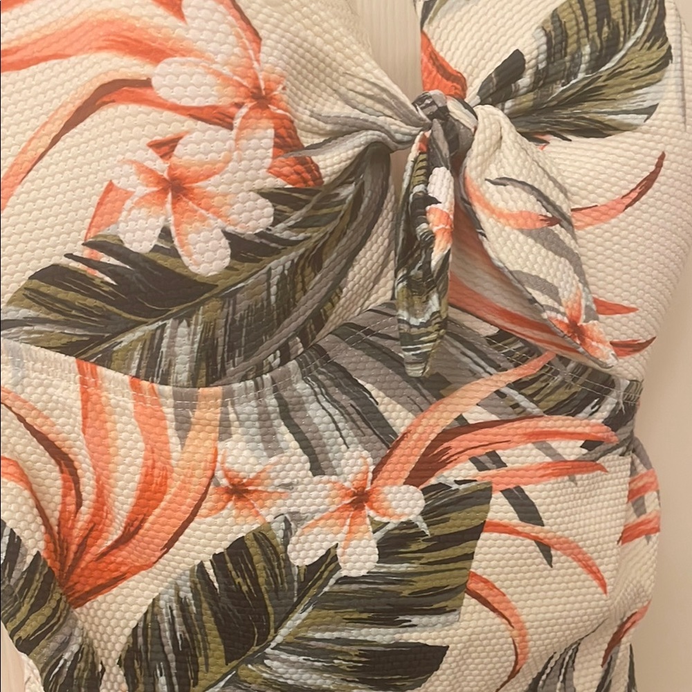 So flattering! Kona Sol One Piece Swimsuit with Tropical Print - Picture 3 of 6